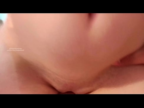 ❤️ Natutulog sa kwarto ni ate at ayun nagising ako ❤️ Porno sa amin
